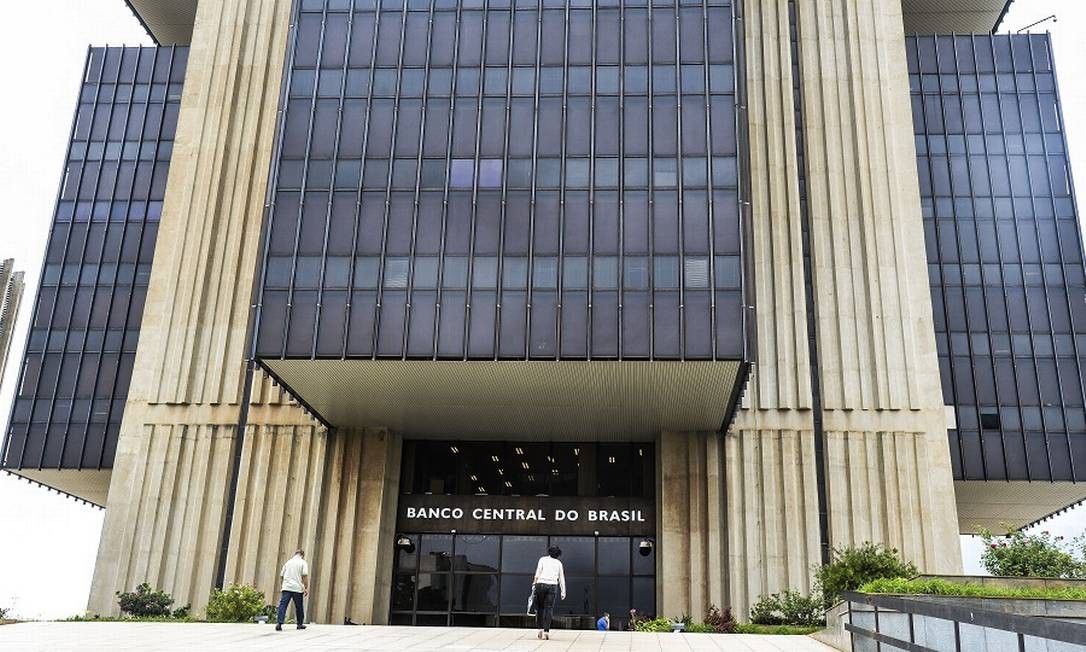 BC: atividade econômica mostra sinais de recuperação parcial